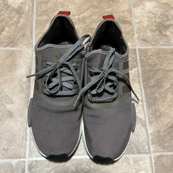 Adidas NMD R1 - Picture 4 of 9